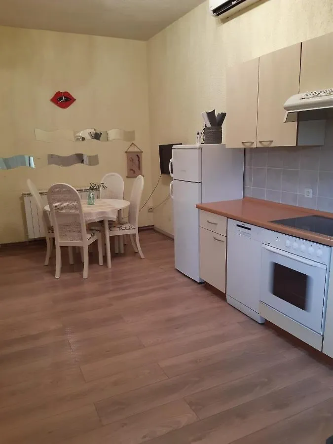 Apartment Margareta By El-Pi Tours Njivice 0*,