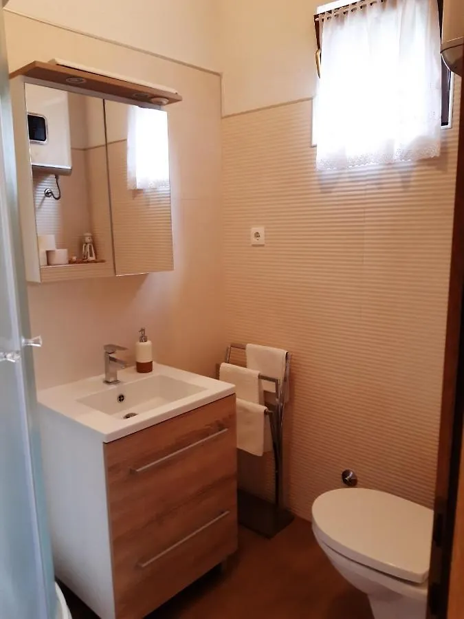 Apartment Margareta By El-Pi Tours Njivice Chorvatsko